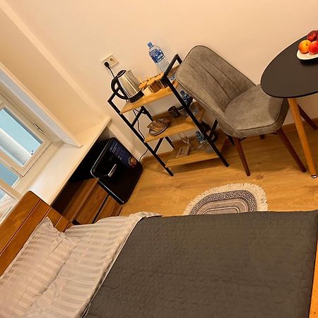 Salomes Guest Room Tbilisi Exterior photo