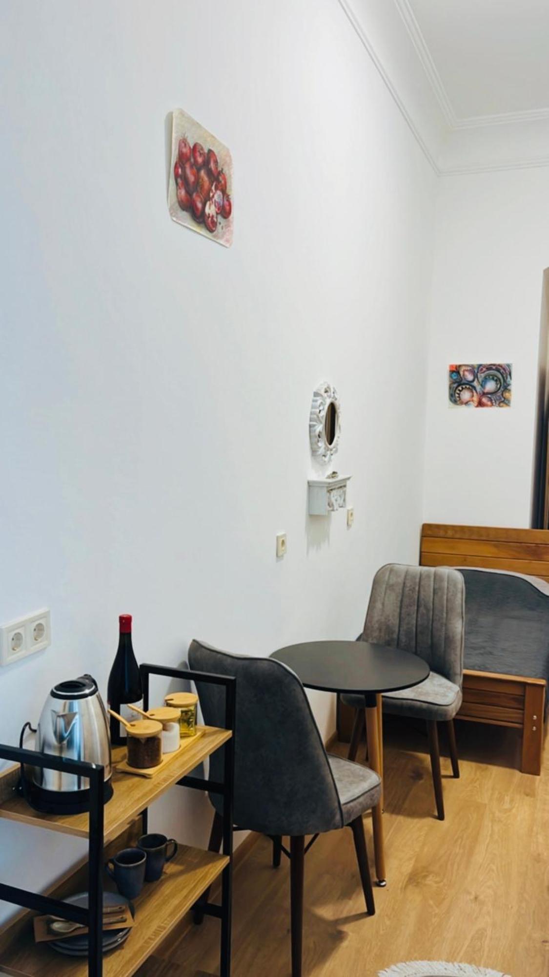 Salomes Guest Room Tbilisi Exterior photo